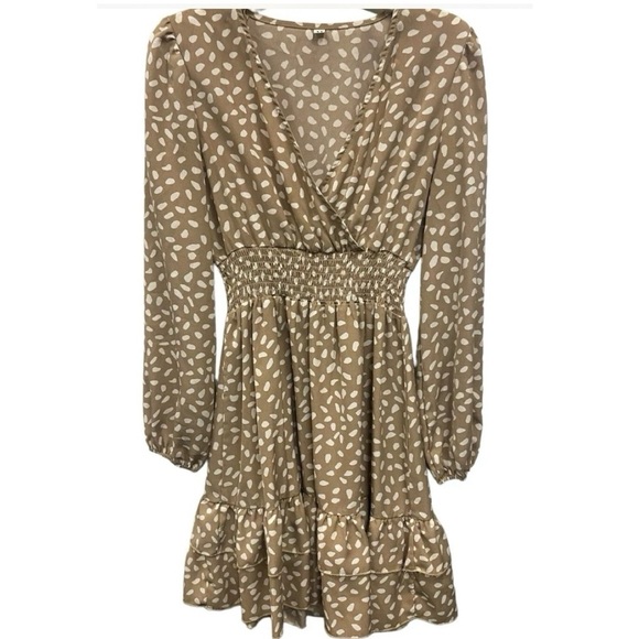 Shein Women’s Beige Tan Polka Dot V-Neck Shirred Waist Mini Dress Size Medium - Picture 1 of 13